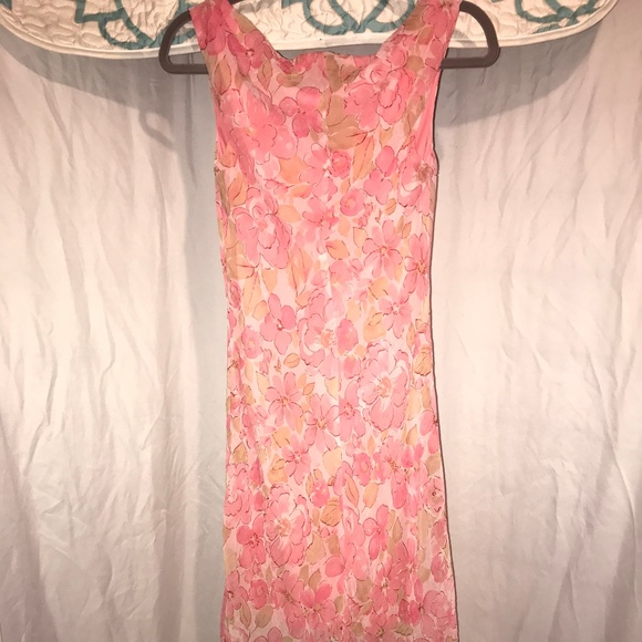 Women's full length sleeveless flowered dress - Picture 2 of 5